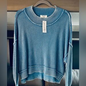 Zenana Washed Side Slit Oversized
Cropped Ribbed Sweater -Size Small